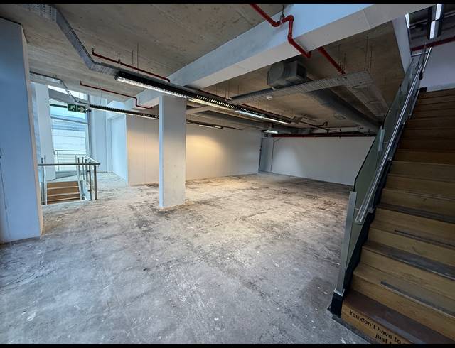 1,305M² OFFICE TO LET IN ROSEBANK